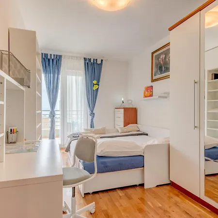 Apartman Comfy & Urban On Znjan Near