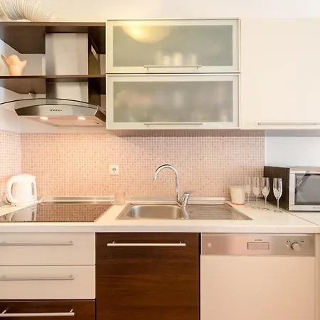 Comfy & Urban On Znjan Near