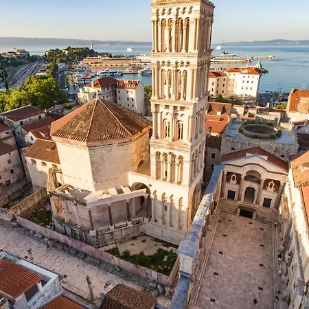 شقة Comfy & Urban On Znjan Near